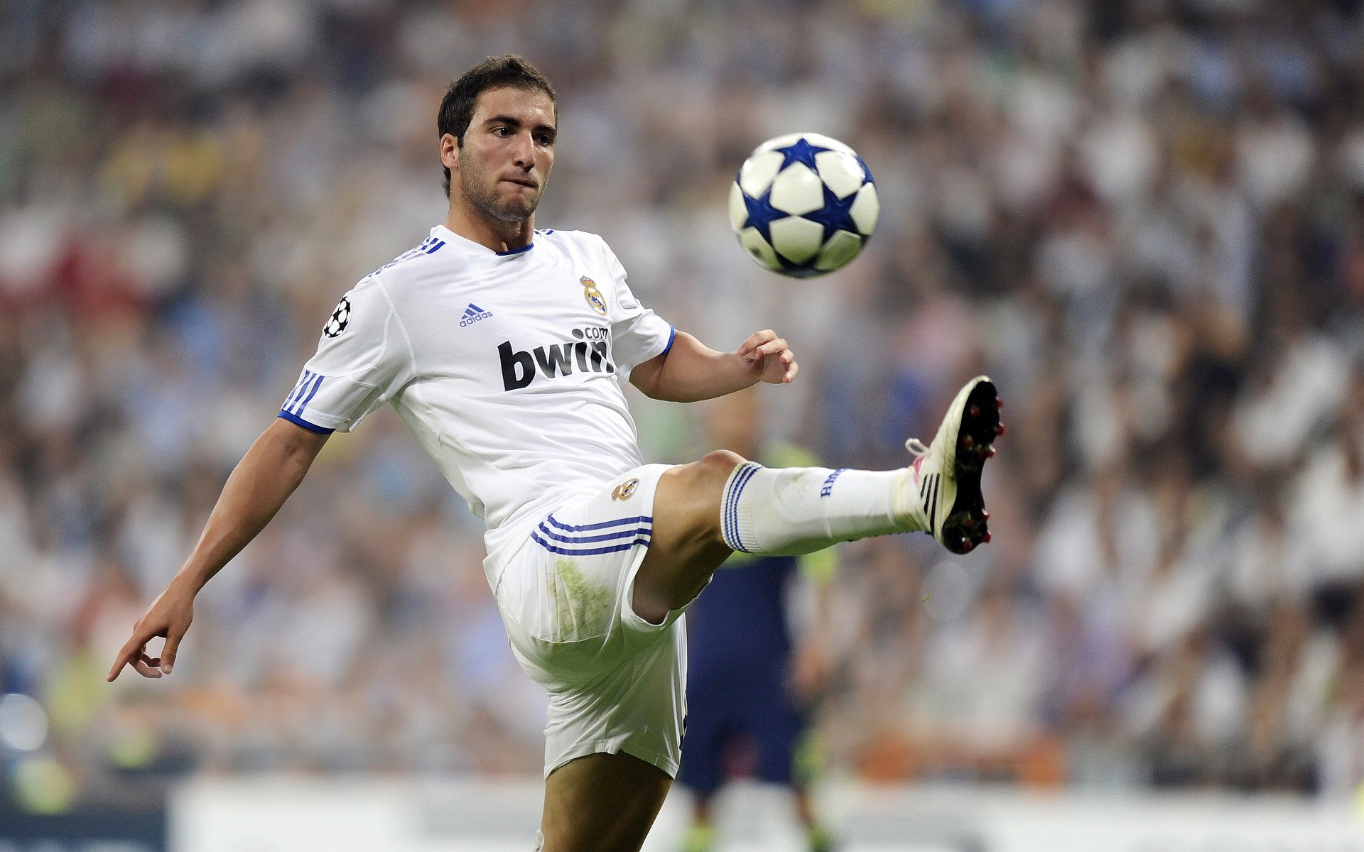 九游体育电竞-中超球队培养年轻门将提升本土守门实力，中超守门员教练年薪